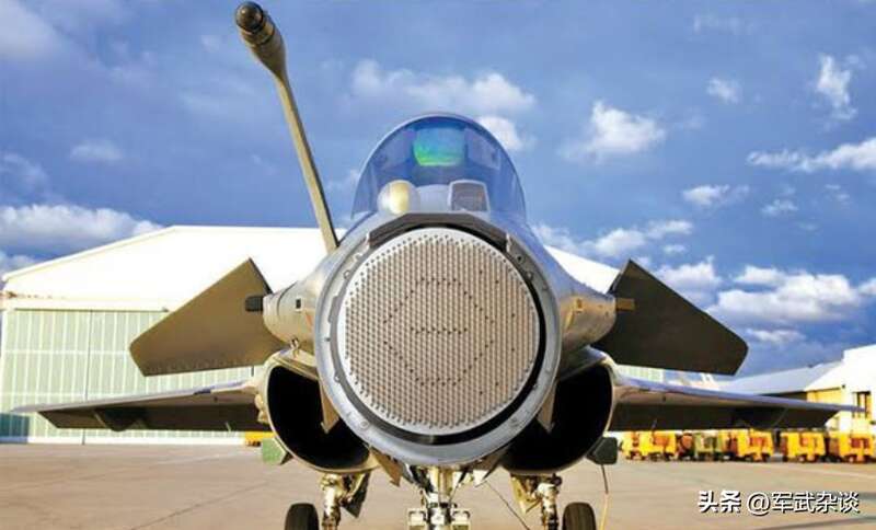 印度购买的“阵风”战斗机属于F3R技术水准，配备的RBE-2型相控阵雷达