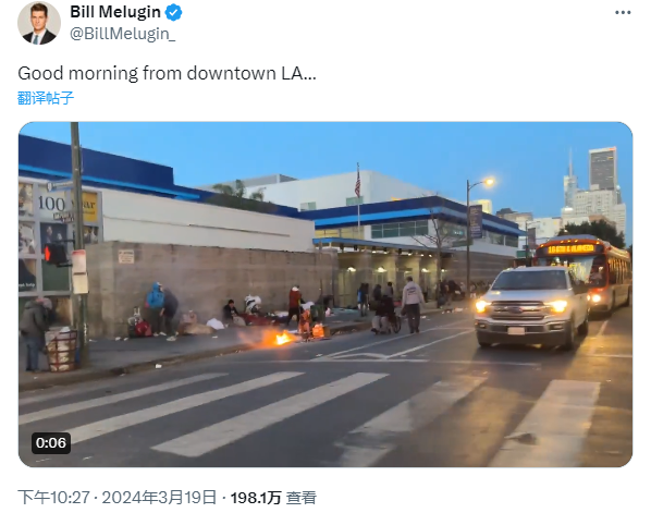 洛杉矶市中心的街头有多处游民营地，街道上还有明火，人行道上堆满了垃圾 ...